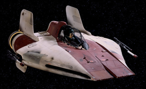 NO BULLSHIT, THAT IS A JEDI STARFIGHTER WITH THE REBEL FLEET!!!NOTE the color scheme difference betw