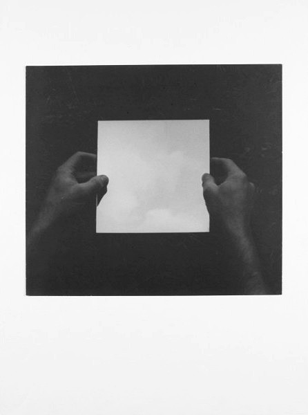 miss-catastrofes-naturales:  Michal Kern  Looking for the Picture (1981) 