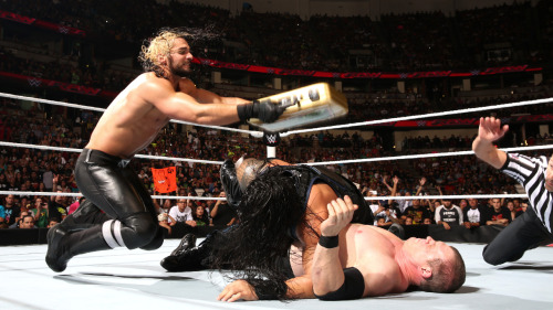 Porn sethrollinsfans:  RAW 25th August, 2014 HQ photos