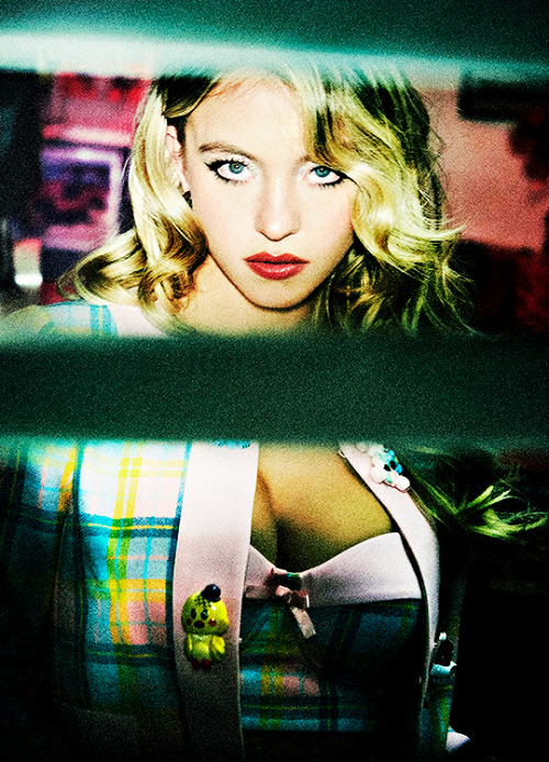 Porn photo r-pattinson:✧ SYDNEY SWEENEY Von Magazine