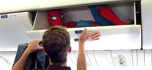 bllackpanther:Spider-Man: Far From Home behind the scene from United Airlines