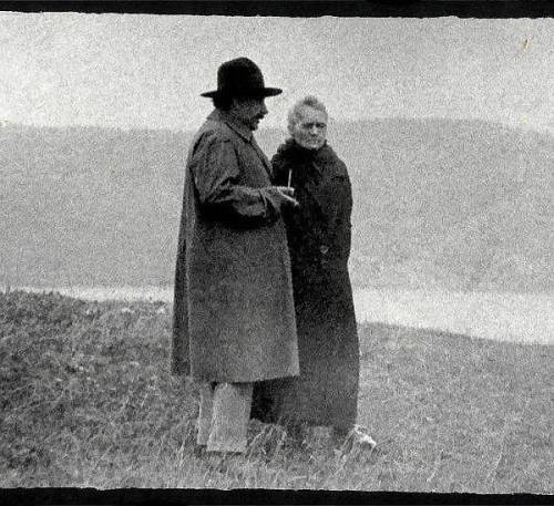 blondebrainpower:  Albert Einstein and Marie Curie talking near a lake, c. 1929. 