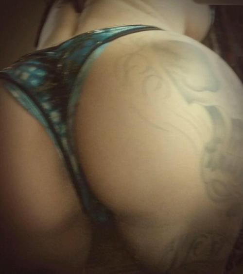 sidebitchesonly:  Bruh… 