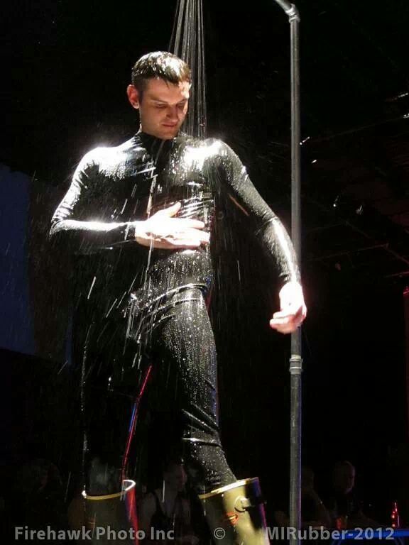 divo72:   A nice rubber shower. 