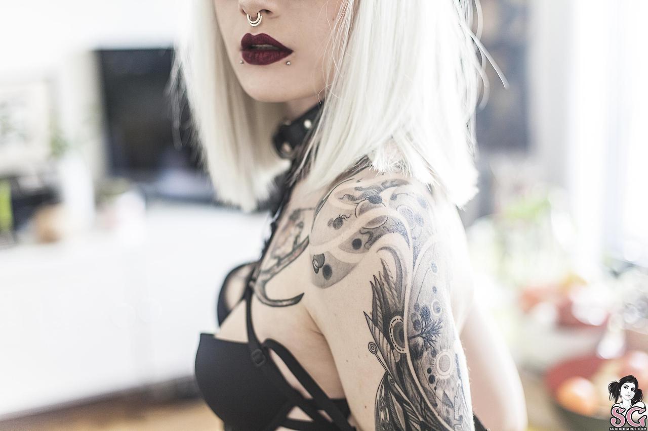 weshouldgooutsidesgfan:  Skydot - Paris of LoveHopeful Set (06/07/17)