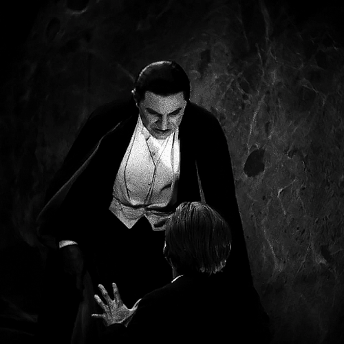 ashwilliam:endless list of my favourite male horror characters:Bela Lugosi as Count DraculaDRACULA19