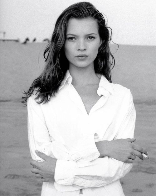 kate-jam-and-diamonds:  by Christoph Martin Schmid 1992