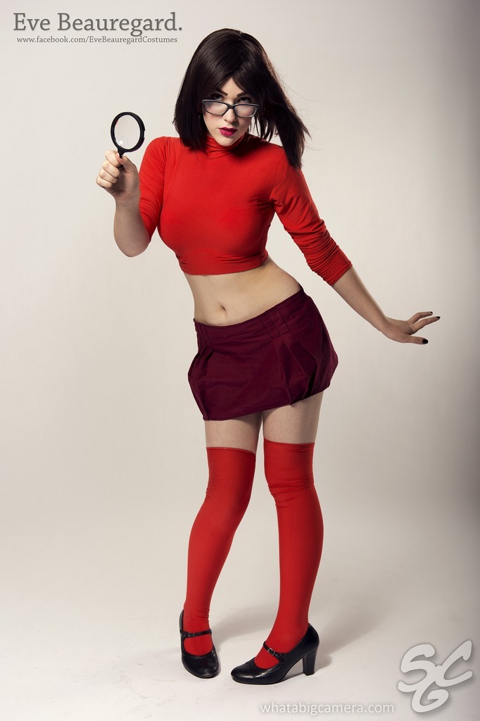 Reminds me of a very sexy velma