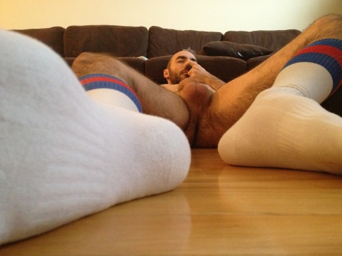 pissandbeer:  Then I sniff some Man scent, i got hard and cum on my socks and on the floor…