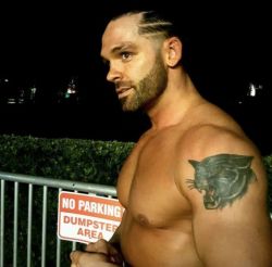 hotcelebs2000:  TYE DILLINGER