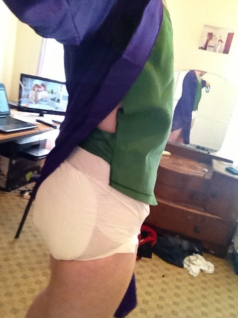 diaper-scort:  Found my joker costume ! adult photos