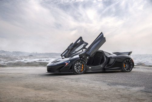 itcars:  McLaren P1  Image by Axion23  
