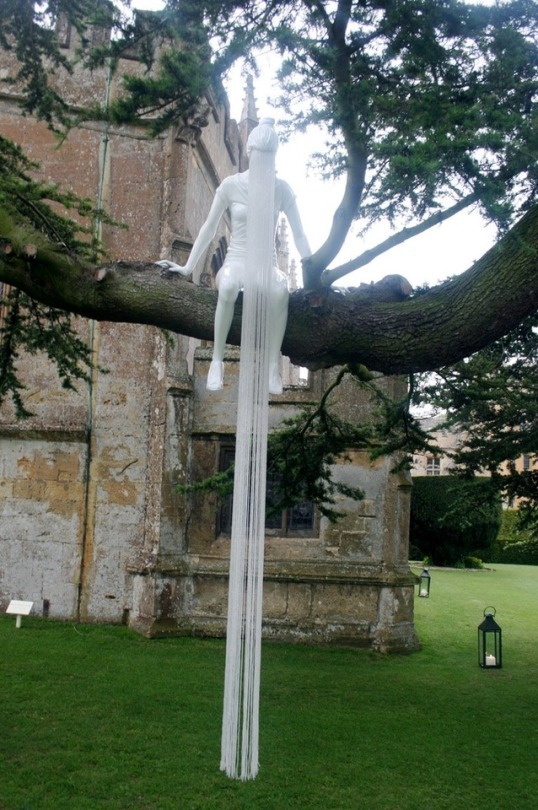 flowartstation:   ‘Ghost Girl’, life size marble sculpture by  Kevin Francis
