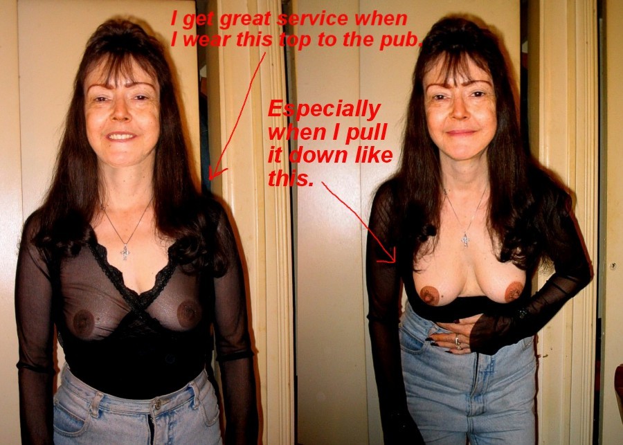 My name is Carolyn and I&rsquo;m an exhibitionist housewife in Toronto. This