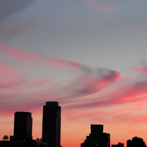 lov-eswift:  Sunset in New York City | 7/20/16 