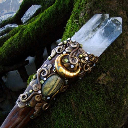 spinningcastle:  KEEPER OF SECRETS. Twin Crystal Wand. Private Collection. #Art #photography #magic #pagan #SpinningCastle 