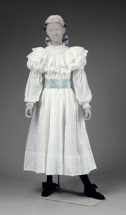 omgthatdress:  Girl’s Dress 1899 The Museum of Fine Arts, Boston