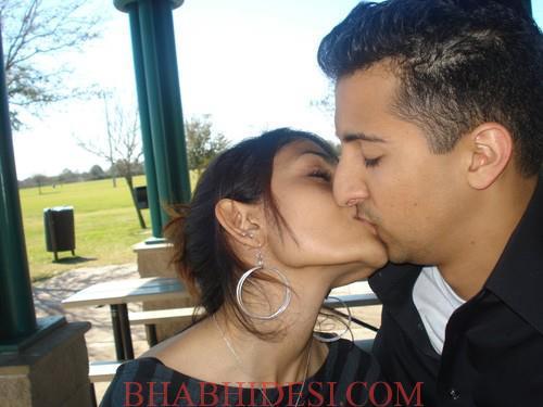 Porn Pics Pakistani Couple Lover Kissing VideosView