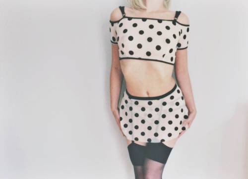 LINGERIE REVIEW FL*SH YOU AND ME POLKA DOT CROP TOP, SUSPENDER SKIRT AND KNICKER I cannot remem