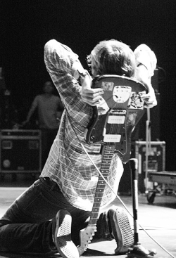 denverdewar:  Thurston Moore Sonic Youth 