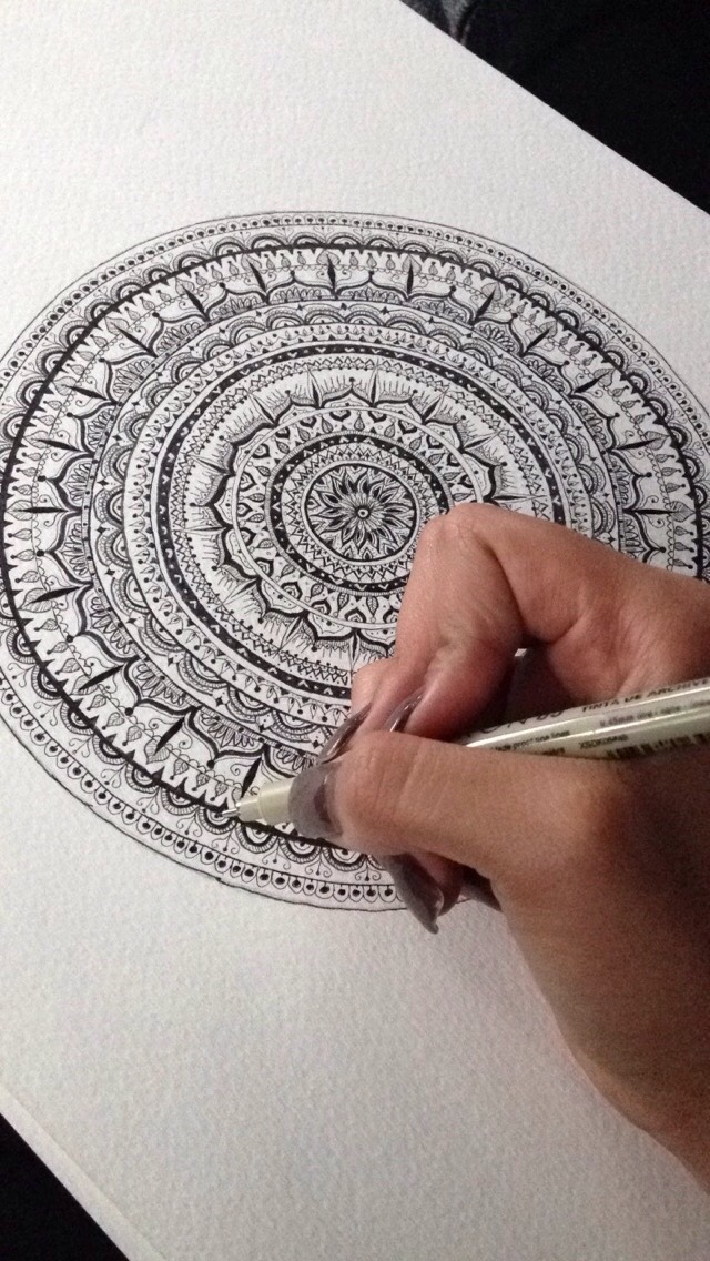 wendyymelendezz:  My thoughts in mandala. 