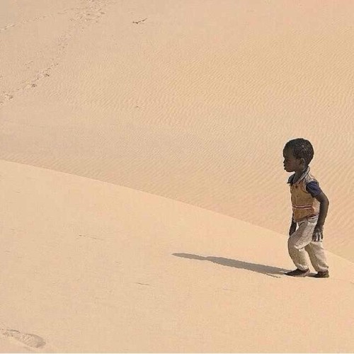 senegallife:  Comment: brannonjmemphis said “This image spoke to me! #senegal #mauritanian #africa #afrique everyone follow @bebeautifulla #blackisbeautiful #afrocentric #beauty”