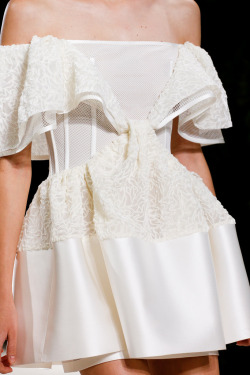 mulberry-cookies:  Balenciaga Spring 2014 (details)