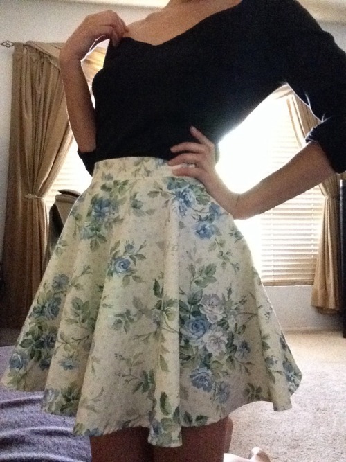 ohcairo:  finally found a use for this floral scrap; of course, I got… pose-y. [yuk]  P.s. I need to sleep.