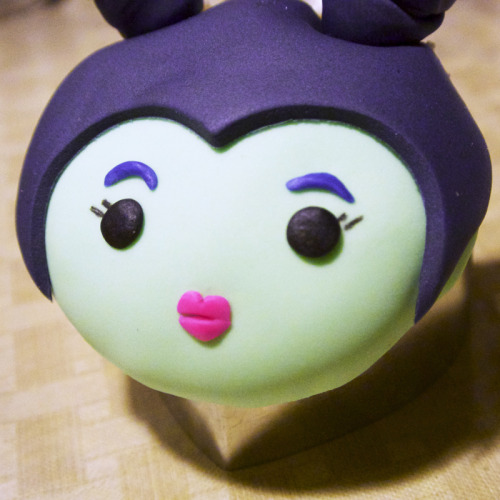 Maleficent cupcake!