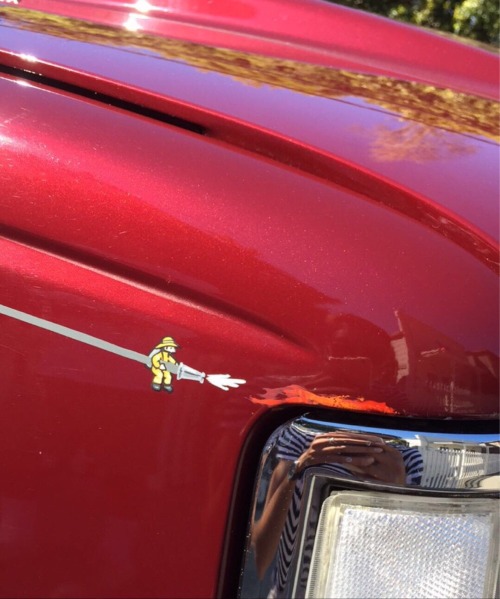 diary-of-a-chinese-kid:  This pin-striping is awesome