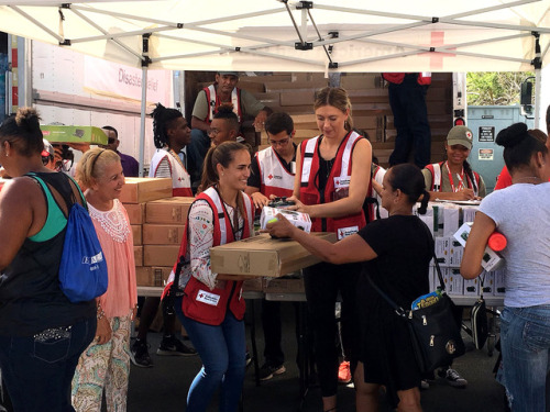 fuckyeahsharapova:Tennis superstars MONICA PUIG and Maria Sharapova traveled to Puerto Rico on Monda