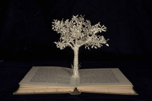 SongbirdBook SculptureWire, Wadding &amp; Vintage Books30cm x 21cm x 17cm