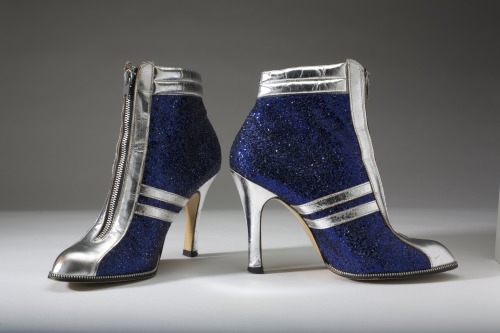 Attention Shoe Lovers! TODAY Elizabeth Semmelhack, shoe historian (your dream job, right?) and Senio