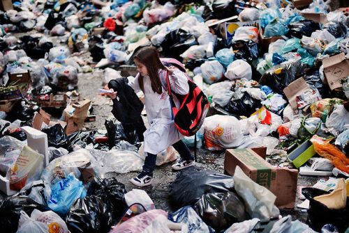 tralalacupcake: notherebyaccident: Photos of kids going to school in various parts of the world. Thi