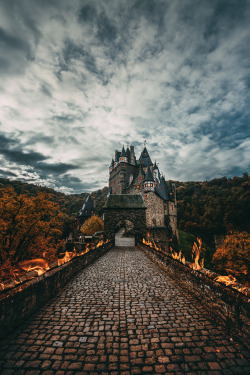 travelgurus:  Eltz Castle at Halloween, Germany