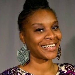 khalbalihai:  stydialovin:  Rest in peace to Sandra Bland, a beautiful, powerful and strong woman who’s life was ended too quickly due to the arrogance and stupidity of people who are supposed to protect us. Sad, sad world we live in. You will always