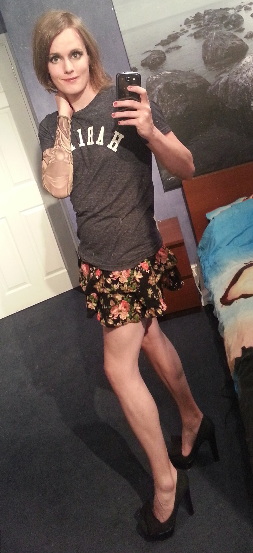 trapdragon:  Skirts….gotta love ‘em