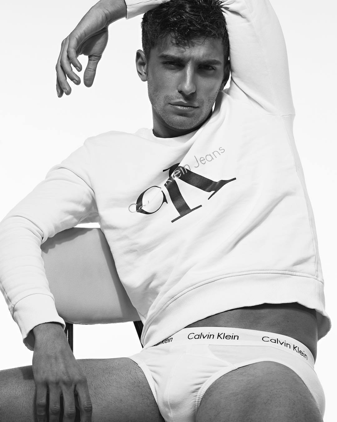 spiderman021:  Underwear, bulges and hunks!Follow @spiderman021 for more hot guys!
