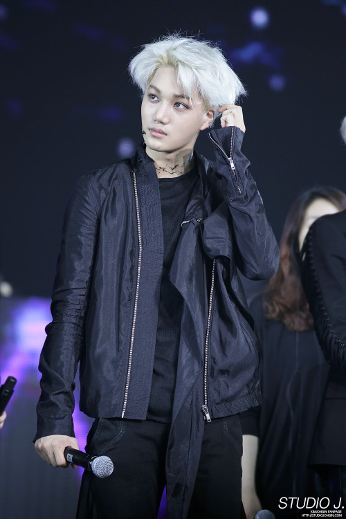 Kai - 140511 Mercedes-Benz Arena Mother’s Day fanmeeting Credit: Studio J. (梅赛德斯-奔驰文化中心母亲节粉丝见面