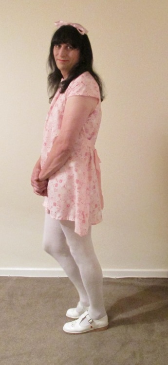 vickymarie6787:  Little exposed sissy girl Katie/kenneth dressed as a little girl in her pink girls 