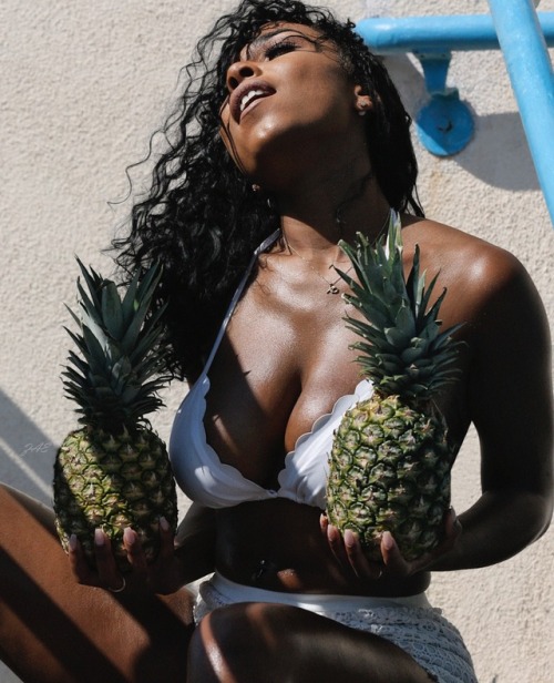 csmitty4u:sexiestcreations:Pineapples ! Shot by @zae_digitalCHECK!!!Sweet pineapples