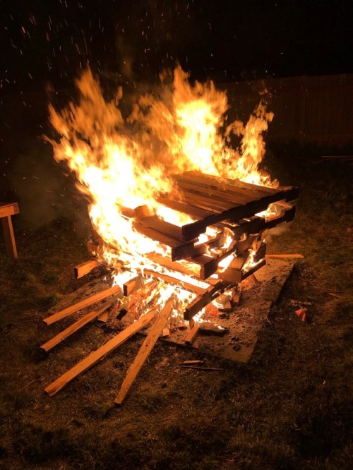 How my Saturday night went for my buddies birthday … I might love fire 😂🤷🏼‍♂️