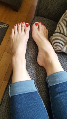 sweet-feet-and-more:  myprettywifesfeet:My pretty wifes pov of her beautiful feet.please comment Yummm