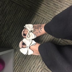 italiangoddessxx:  Too cute #shoefetish #footfetishnation