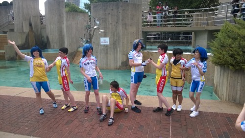 xwindsongx:  Yowapeda fountain side photoshoot favorites 10/? tag yourselves and your friends! princessofpride and rachel-shae are Manami and Onoda on the far leftwhizbeegirl is Manami with our friend Bethany as Onoda next to them   The Manami and Onoda