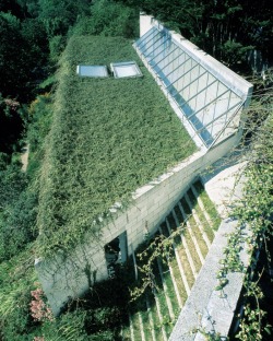 avtavr:“Creek Vean” (home/residence) located in Feock, Cornwall - built by Architectural Firm Team 4. The estate was completed in 1966 for the prevailing couple, Mr./Mrs. Brumwell, who funded C.V.’s construction with money gained after they sold