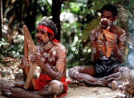 helakui:  I don’t think that the Aboriginals in Australia get half as much attention