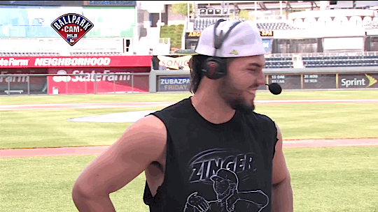 gfbaseball: Eric Hosmer gets a little butt tap from Alex Gordon mid-interview