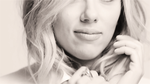 rromanoffs:  Scarlett Johansson for Elle, 2013 (x) 