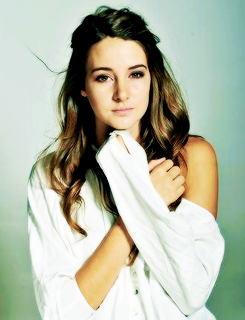 saoirsesronan:  “I think the most important thing in life is self-love, because if you don’t have self-love, and respect for everything about your own body, your own soul, your own capsule, then how can you have an authentic relationship with